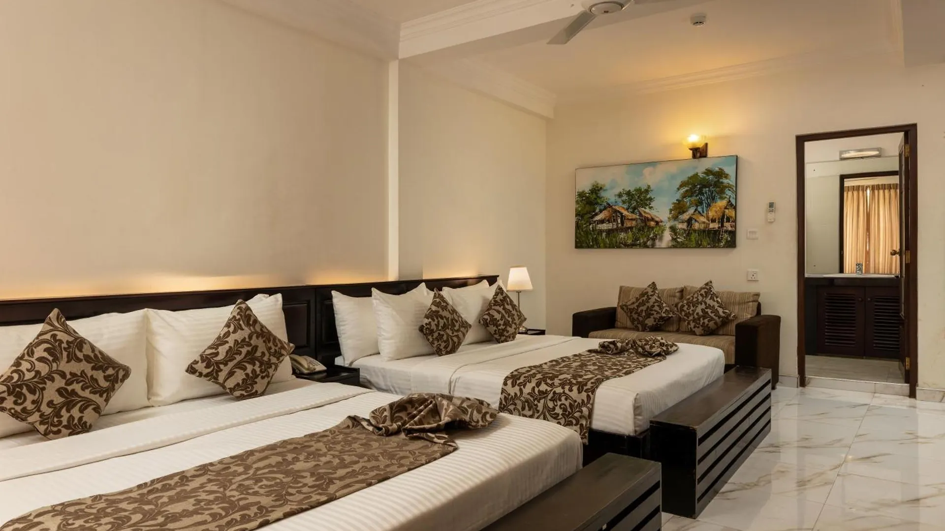 Hotel Cafe Aroma Inn Kandy